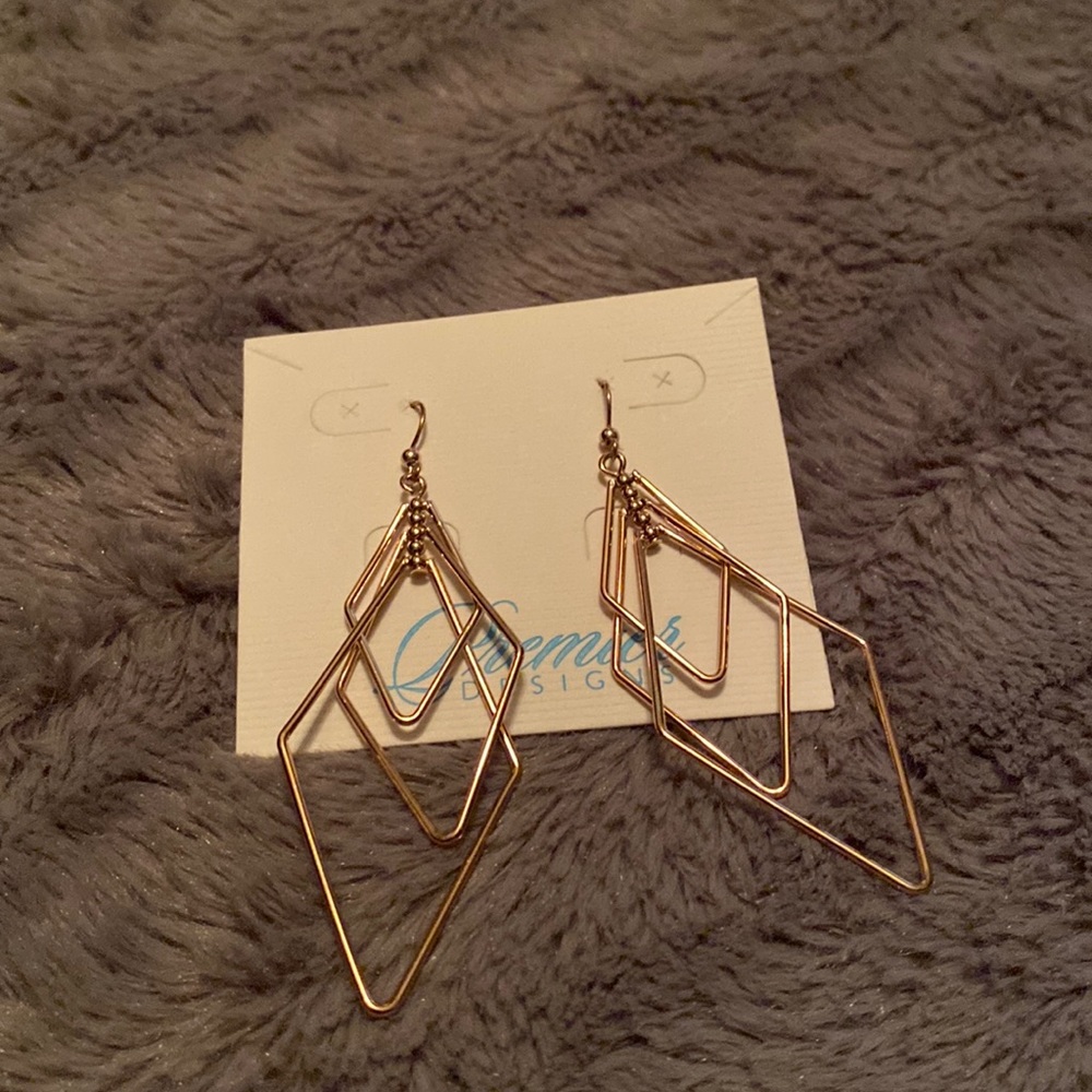 Premier Designs overlapping triangle earrings